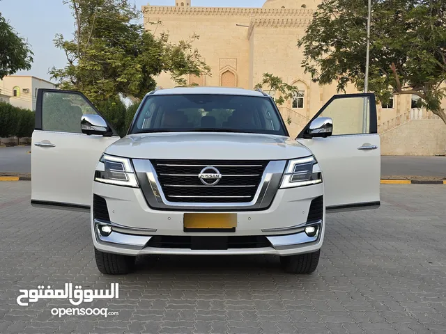 نيسان باترول بلاتينيوم أعلى مواصفات المكينة الكبيره بدون حوادث ولاصبغ المالك الاول شبه جديده