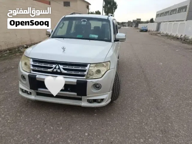 2010 ميتسوبيشي باجيرو GLS