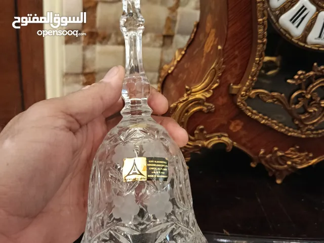 نوادر انتيكه قطع مميزه جرس حجم كبير كرستال الماني مع اربع علب اكسسوارات