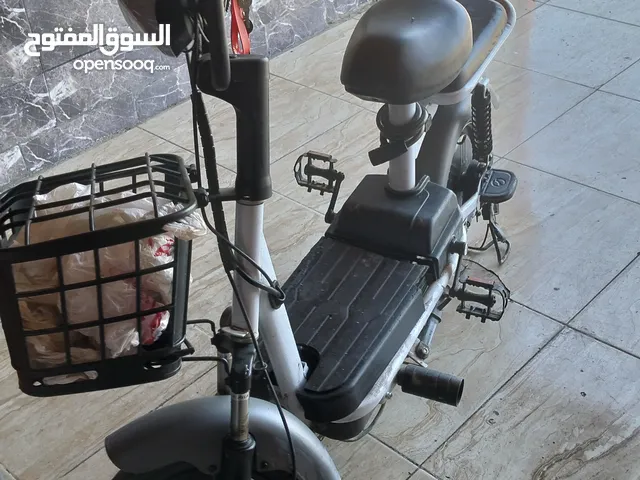 دراجه ناريه سريعه للبيع في بطاريات جديده شبه مستعمل