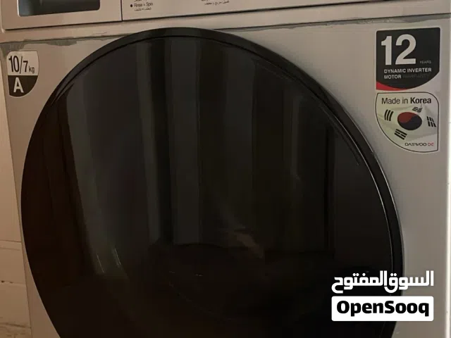غسالة فل اتوماتيك مع حماصة شبه وكاله استعمال خفيف موجودة داخل اربد
