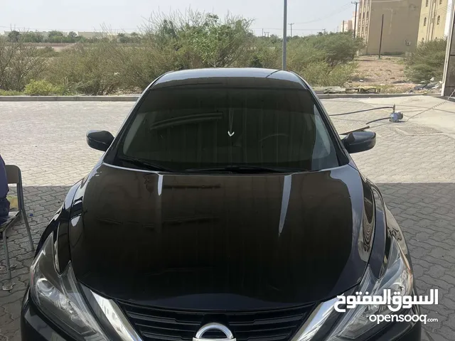 Used Nissan Altima in Buraimi