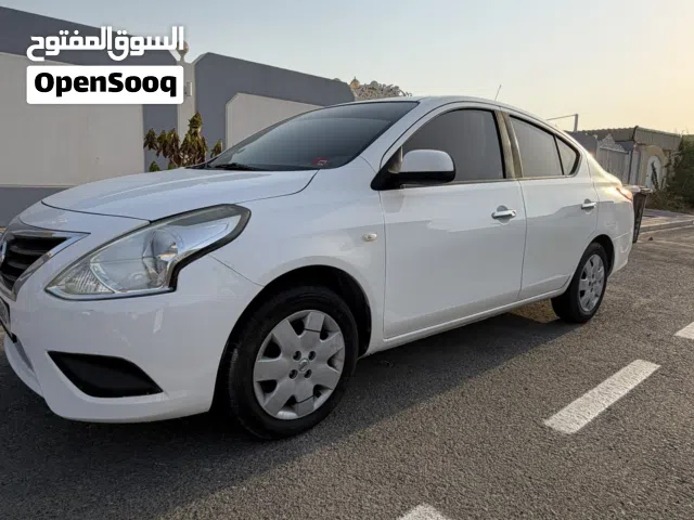 نيسان صني Nissan sunny نظيفه