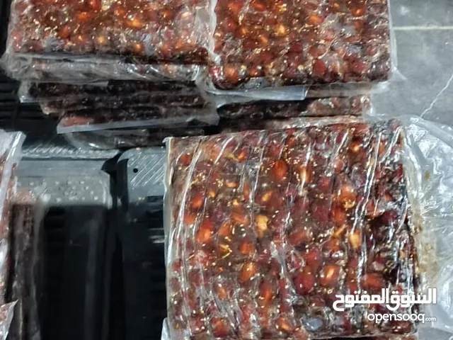 تمر برحي مال البصره درجه اولى تمر كبس هذه السنه مسمسم ومعنك