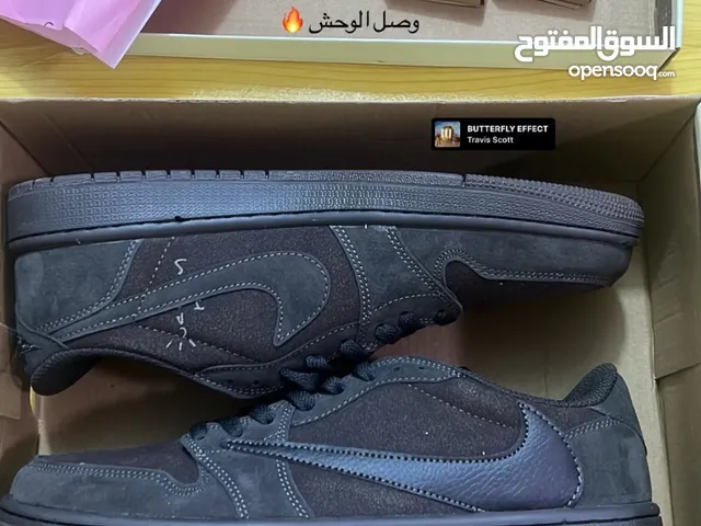 42 Casual Shoes in Babylon