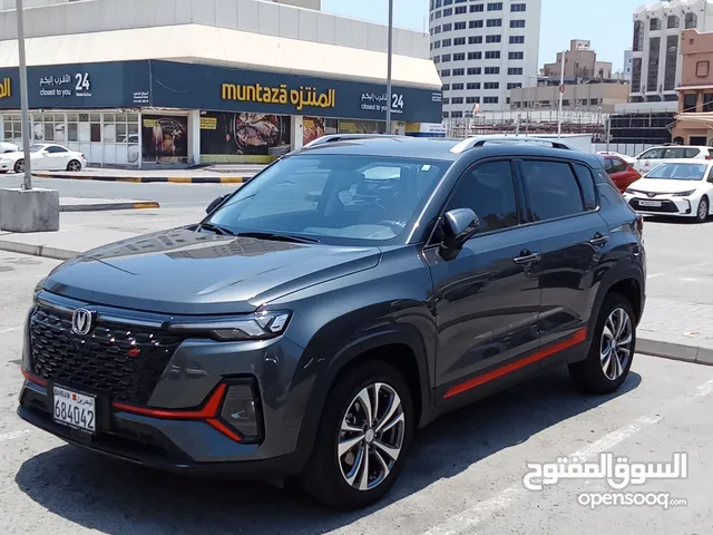 توصيل المشاوير والتسوق ورحلات سفر سياره حديثه 2024