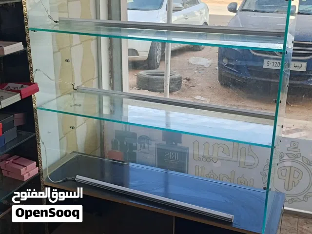 فترينة زجاج