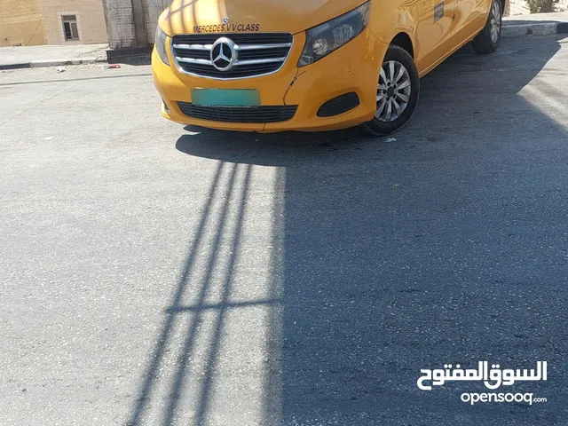 مرسيدس عمومي V2200