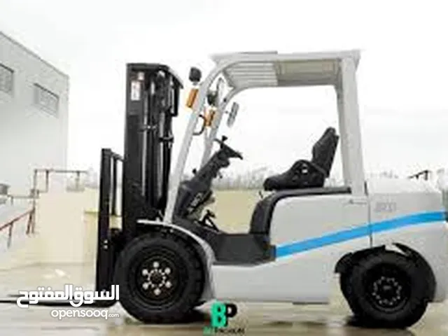 تاجير الرافعات الشوكيه وتنزيل جميع انواع البضائع وتأجير يومي وشهري