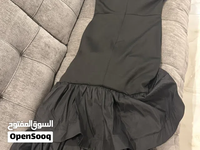 فستان نسائي