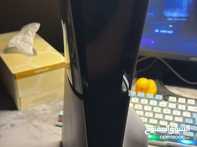 سوني 5 سليم نسخه السي دي وفيها شريط وتحميل مستعمله استعمال نظيف جدا من الداخل والخارج وماقد فتحته