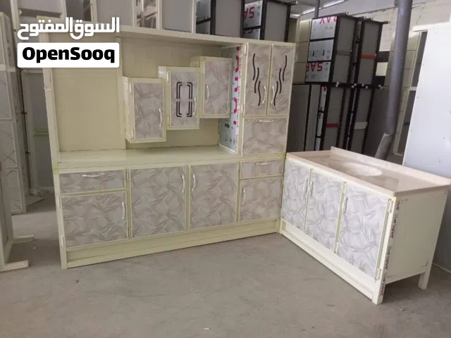 كاونتر مترين. أرضي. مترين. ملحق .  مع سنك مرمر متر و 20 سم.   سقف الارضي ع طوله مقوى بالخشب. السعر 3