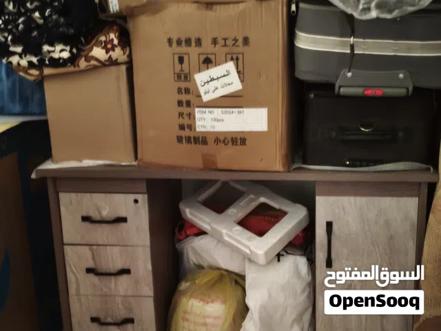 ميز مكتبي خشب ثقيل