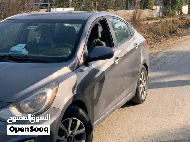2014 هيونداي اكسنت SEL