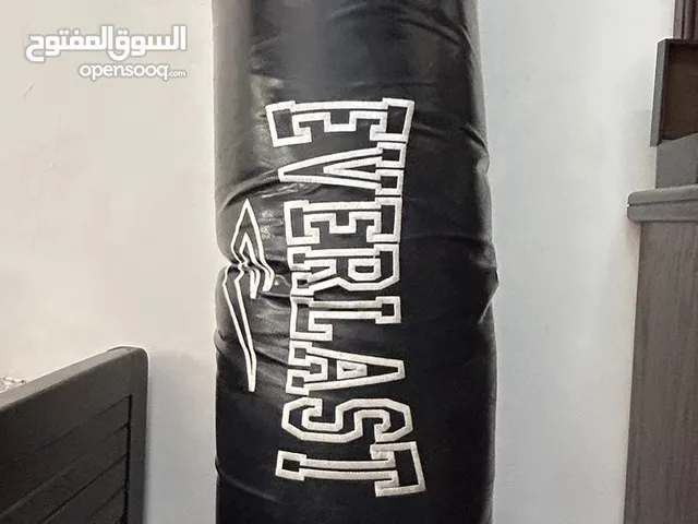 كيس ملاكمة طول 150 ( 180 ) مع الجنزير وزن 70 كيلو نوع EVERLAST