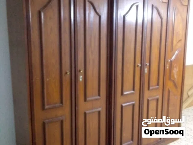 خزانه 5 ضرفات مع  خشب لاتيه و زان فقط 65 دينار