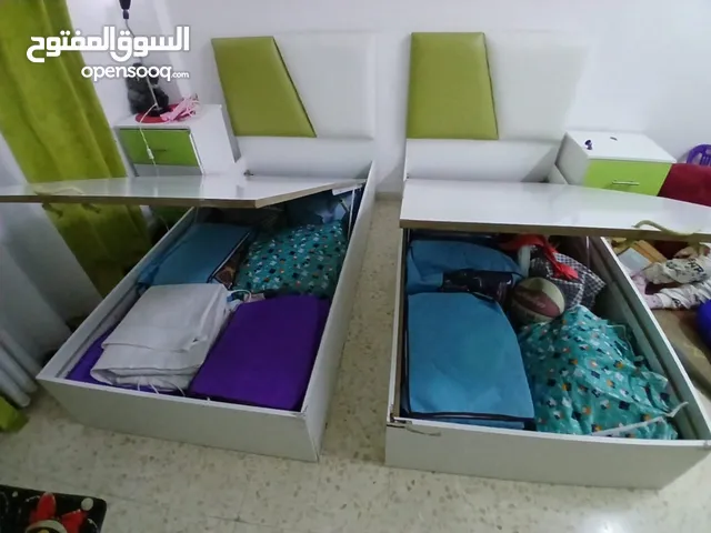 غرفت نوم دختين مفردات وكمودينه 2 وخزانه ومكتب المكتب مش مصور السعر حرق 150 غير قابل التفاوض