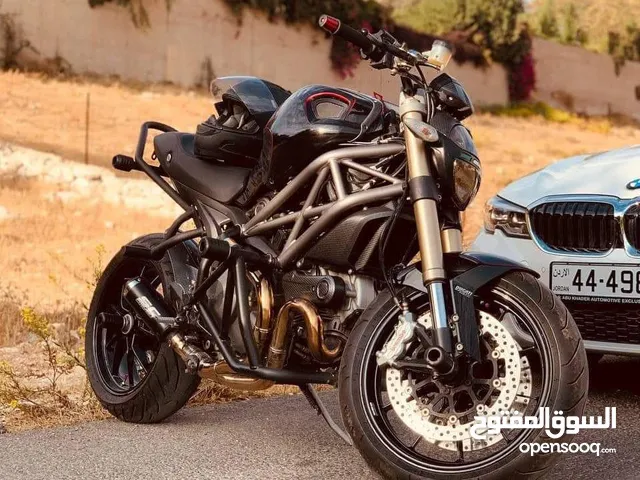 ducati monster 1100 evo