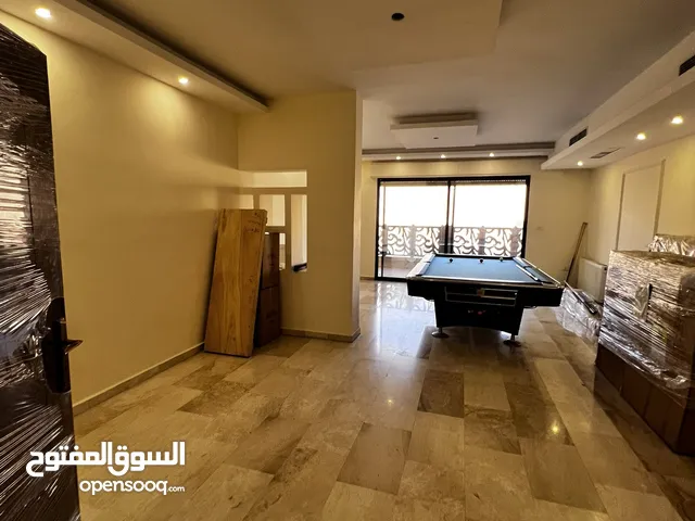 شقة للبيع عبدون ارضي معلق 260 م