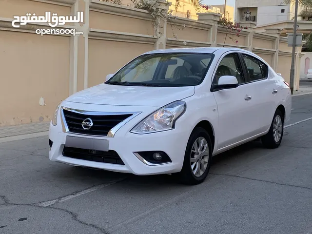 Nissan Sunny 2022