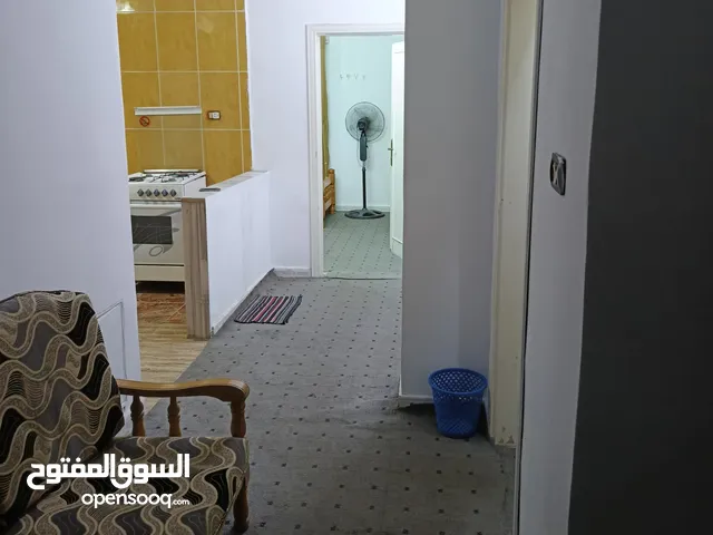 غرف مفروشه للطالبات