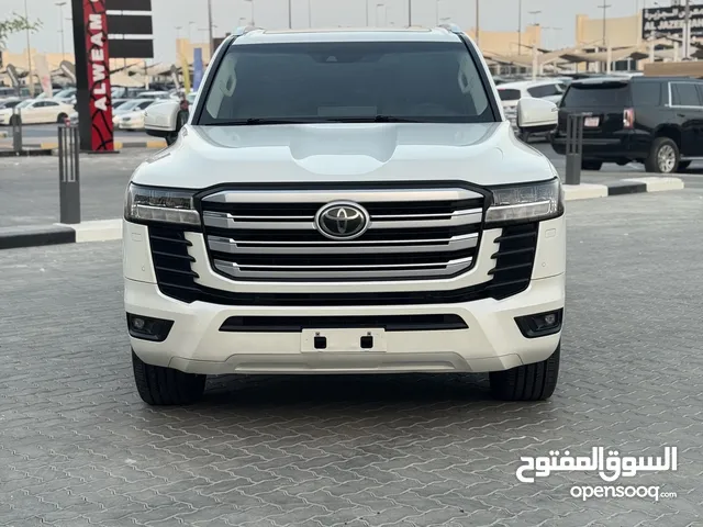 تويتا لاند كروزر موديل 2022 GXR خليجي