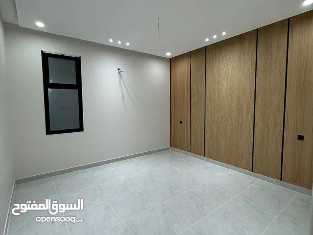 350 m2 5 Bedrooms Apartments for Sale in Tabuk Al Yarmuk