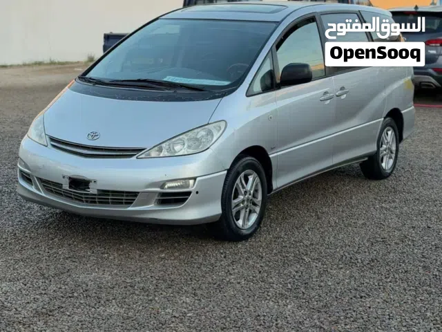2004 Toyota Previa LE