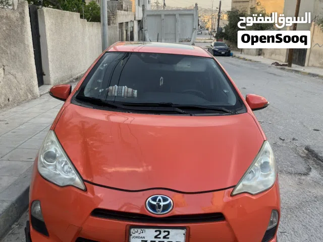 2012 تويوتا بريوس Prius C