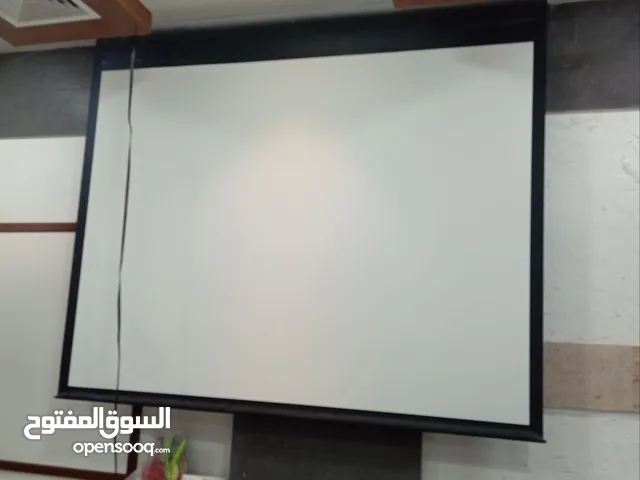 بروجيكتر بحالة ممتازة للبيع، داتا شو