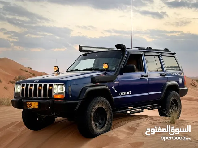 Used Jeep Cherokee in Al Dakhiliya