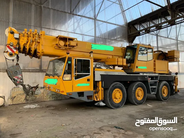 تأجير المعدات الثقيله والخفيفه بجميع انواعها