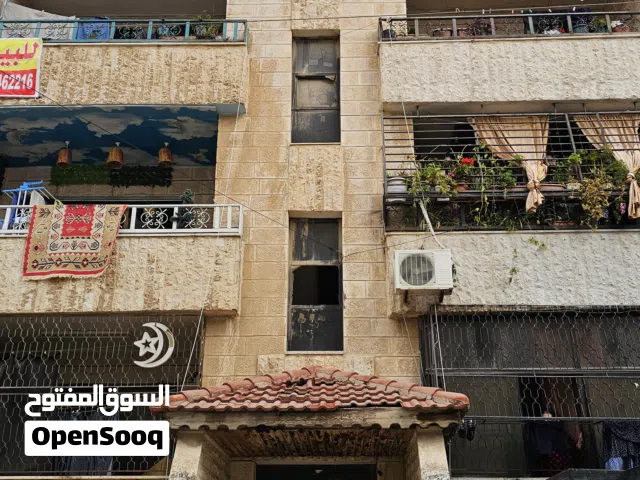 شقه بالقرب من دوار الجمل خلف مخابز عمار