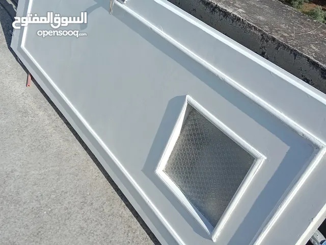باب خشب بدون ملبن مع مقعدة وسيفون
