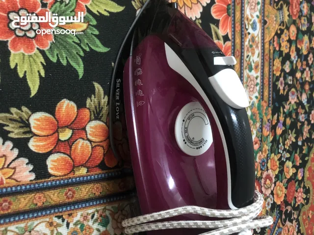 مكوة ملابس جديد للبيع