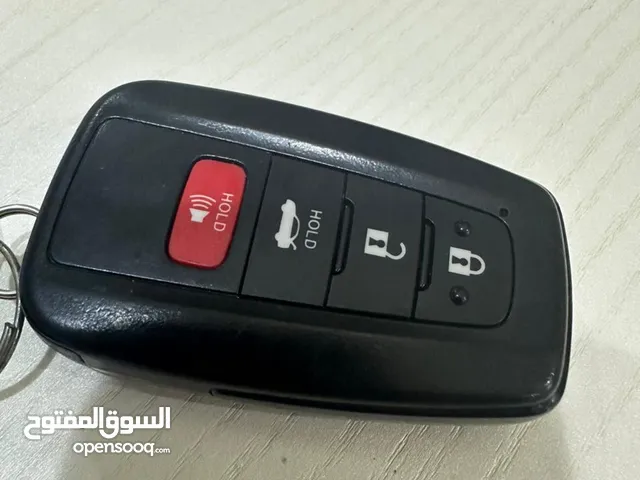 للبيع مفتاح كامري وكالة نظيف