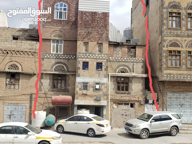144m2 More than 6 bedrooms Townhouse for Sale in Sana'a Nuqum