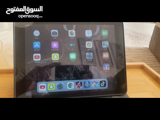 Apple iPad 32 GB in Muscat