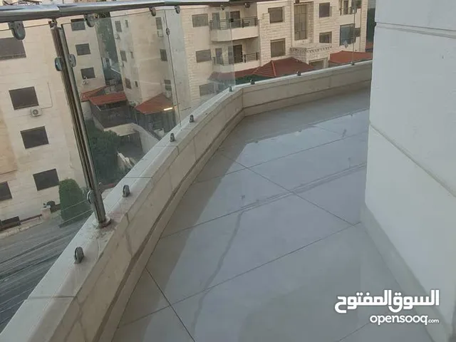شقة طابق اول فخمه ومميزة جديدة لم تسكن لقطه وبسعر مغري عرض خاص أرقى مناطق خلدا وام السماق