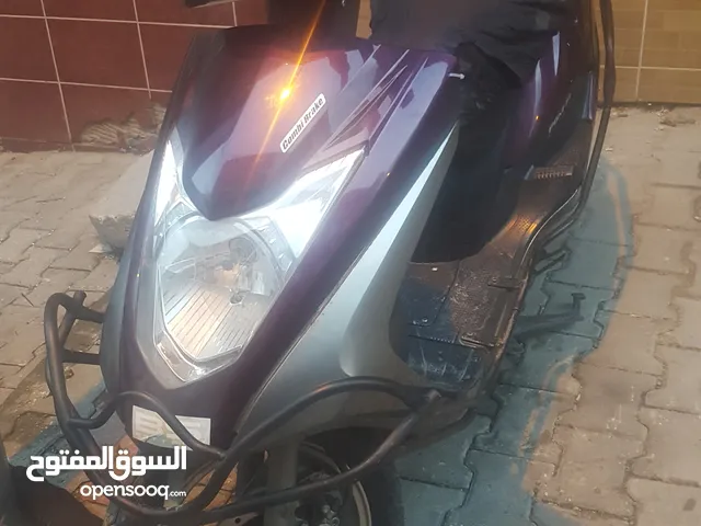 هوندا اكتيفا 125س س بحالة جيدة جدا