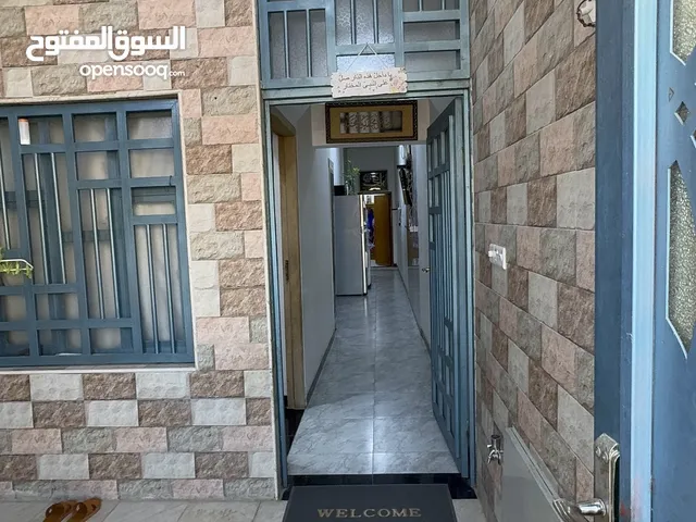 بناية شقق طابقين للبيع