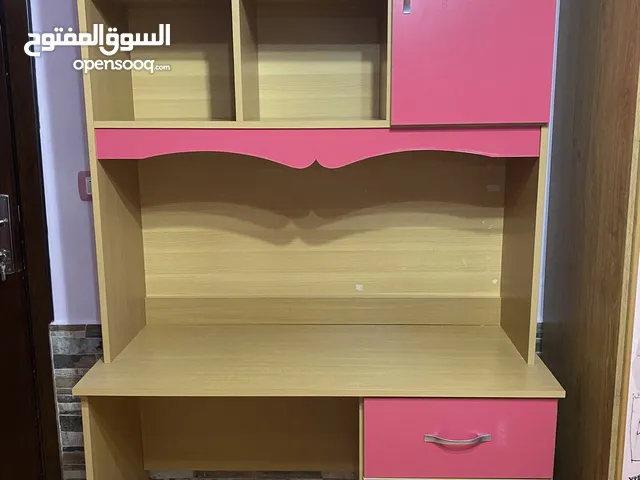مكتب دراسي خشب مع مكتبة و جوارير اضافية و خزانة للبيع بجودة ممتازة و سعر مناسب
