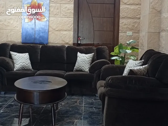 طقم كنب دب بحاله ممتازه