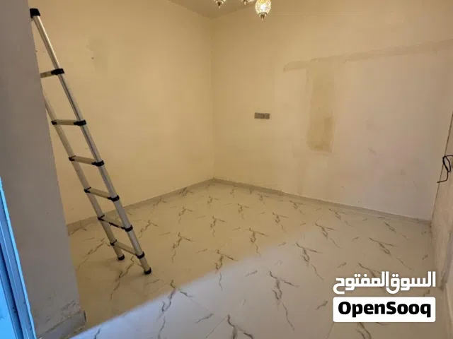 غرفه وحمام مقابل فندق السفير الدولي وشيشه هرمز 100 شامل الفواتير