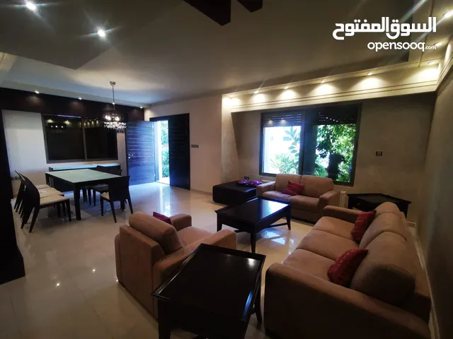 شقة للإيجار في#عبدون  .. مفروشة ارضيه مع حديقة / مساحة واسعه و جلسات فااخرة / 3 نوم