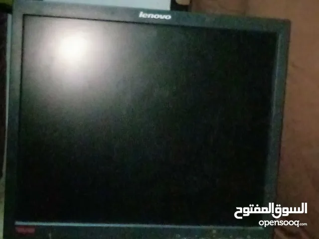شاشه Lenovo thinkvisio لا تاخذ مساحه كبيره من المكتب