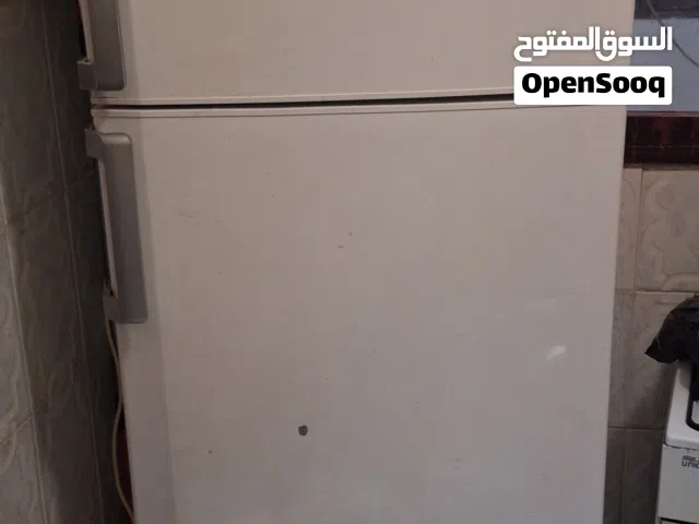 تلاجه بيكو الله يبارك مش متصلحه نهائي