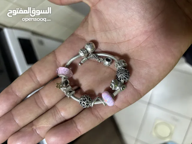 يوار باندورا مع شارمز