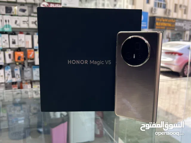 Honor Magic V5