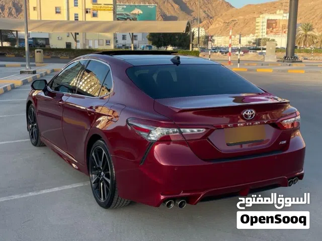 تويوتا كامري 2018   V6 كامل المواصفات نظيف جداً بدون اي عيوب